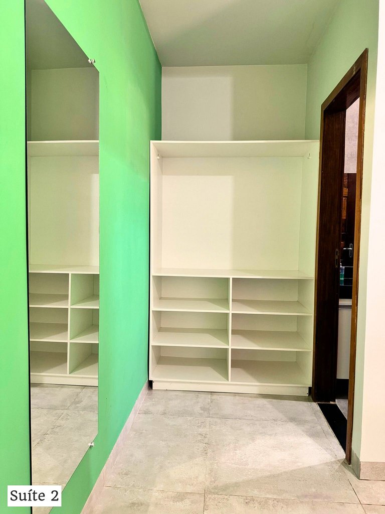 Casa + 4 Suítes Privativas com Piscina (Até 22p)