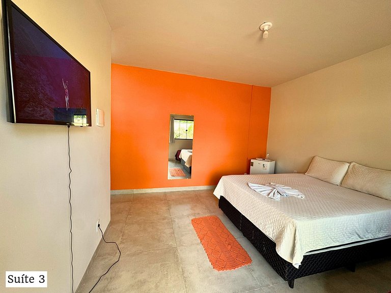 Casa + 4 Suítes Privativas com Piscina (Até 22p)