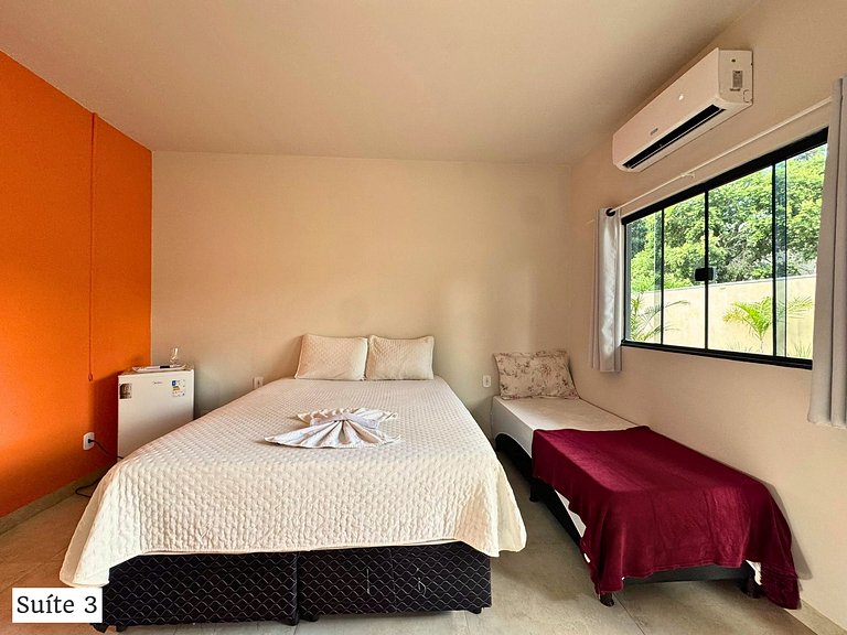 Casa + 4 Suítes Privativas com Piscina (Até 22p)