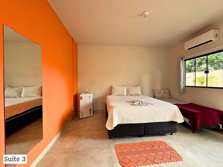 Casa + 4 Suítes Privativas com Piscina (Até 22p)