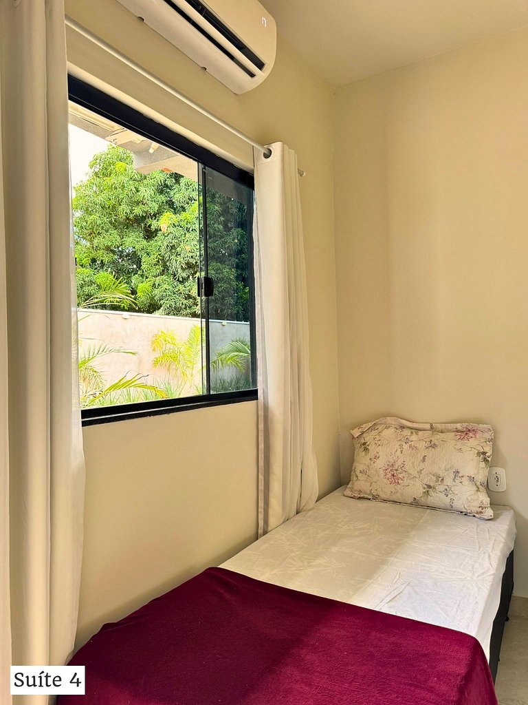 Casa + 4 Suítes Privativas com Piscina (Até 22p)