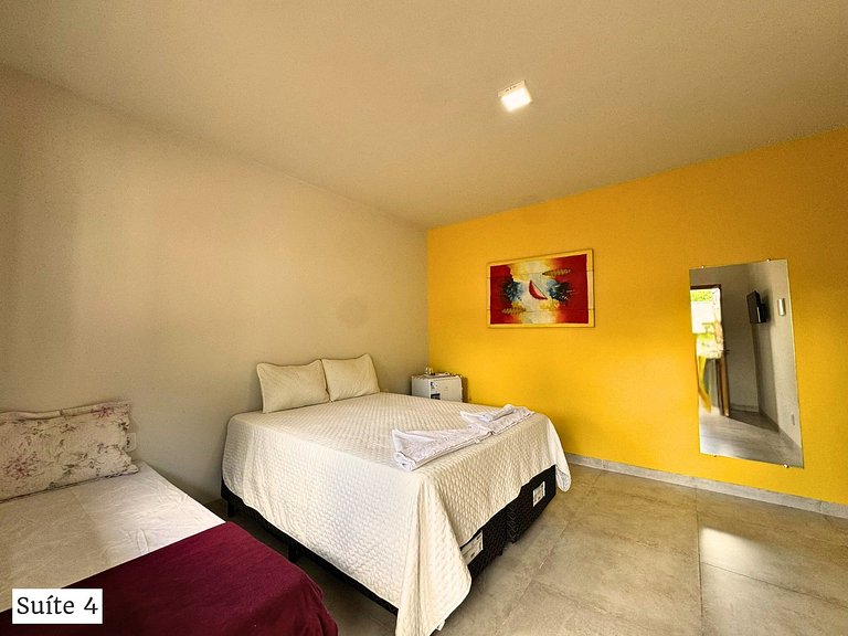 Casa + 4 Suítes Privativas com Piscina (Até 22p)